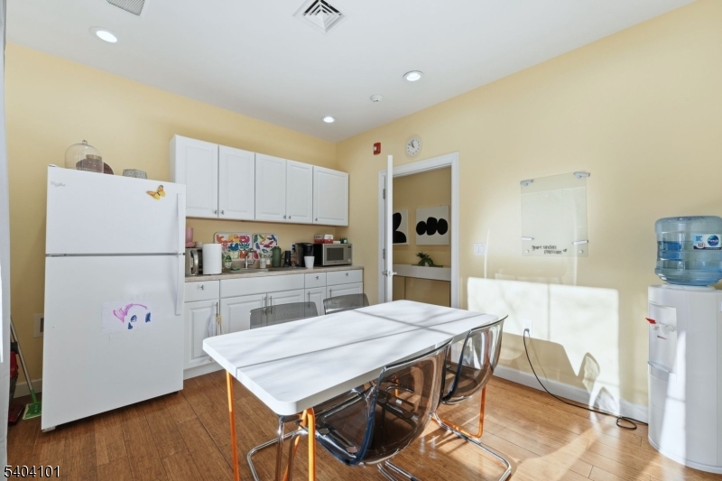 Vauxhall - Commercial Sale