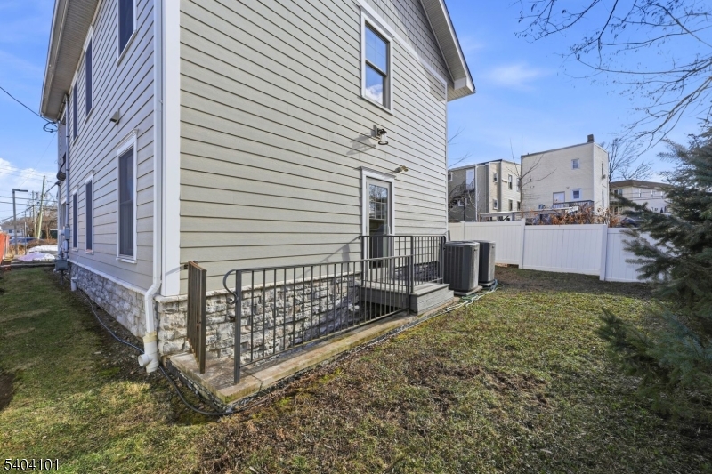 Vauxhall - Commercial Sale