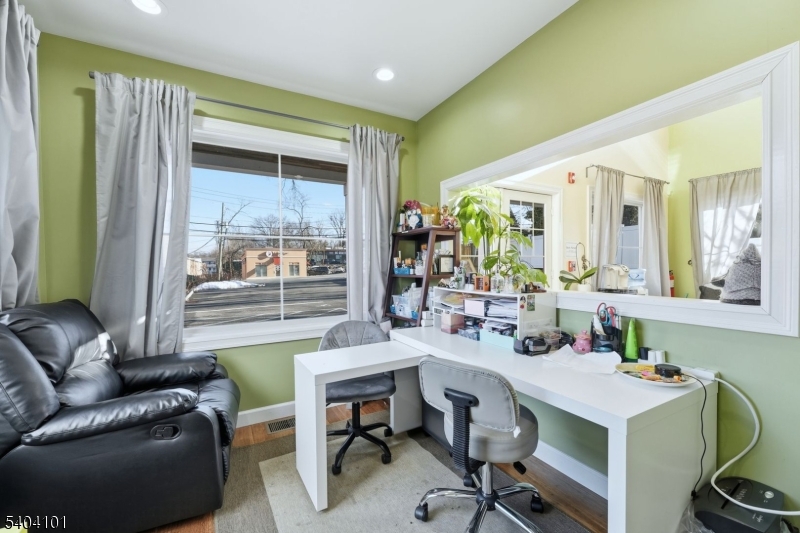 Vauxhall - Commercial Sale