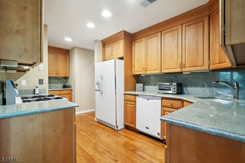 Crystal Woods - Residential