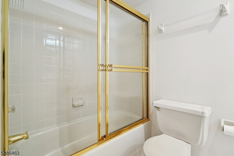 Crystal Woods - Residential