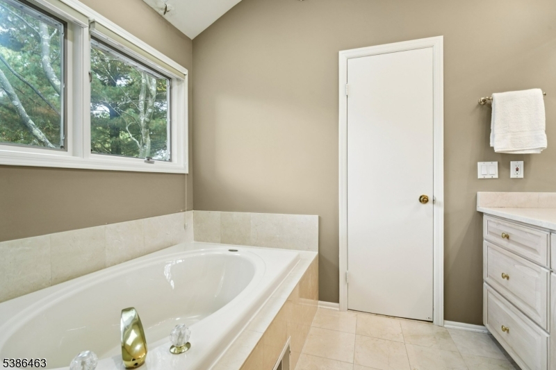 Crystal Woods - Residential