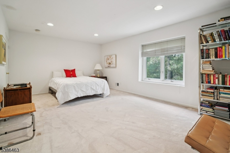 Crystal Woods - Residential