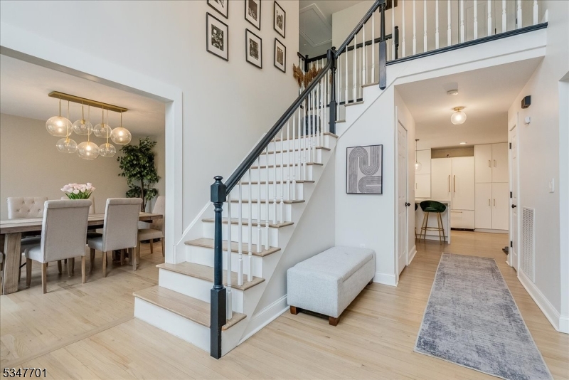 8 Macintosh Dr