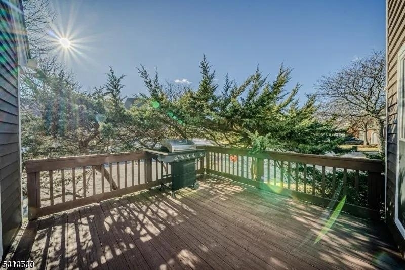 EAGLE RIDGE - Residential