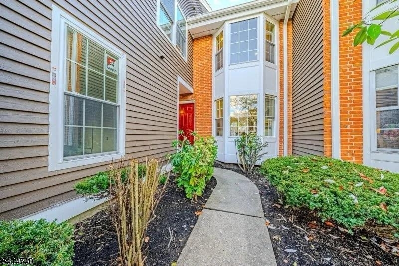 EAGLE RIDGE - Residential