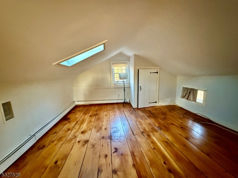 GLADSTONE - Residential