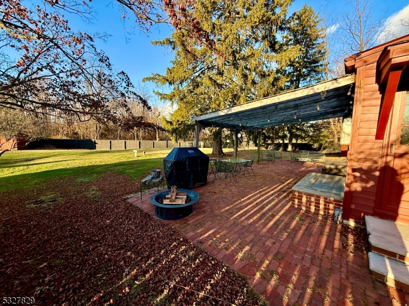 GLADSTONE - Residential