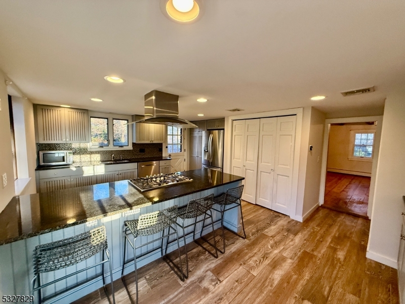 GLADSTONE - Residential