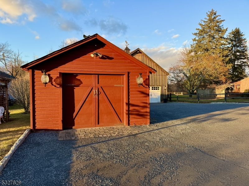 GLADSTONE - Residential