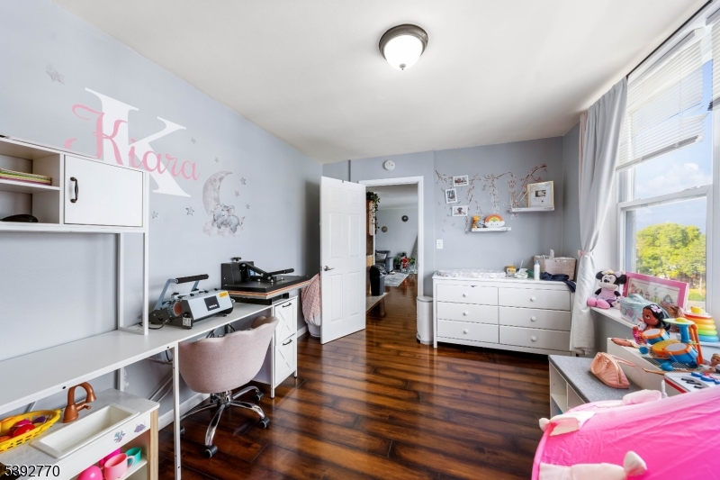 Polonaise Condominiums - Residential