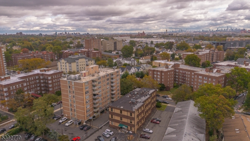 Polonaise Condominiums - Residential