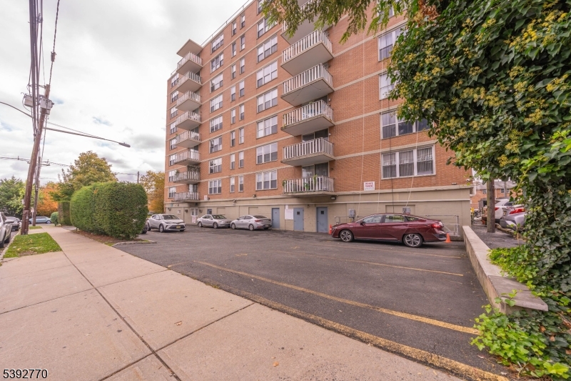 Polonaise Condominiums - Residential