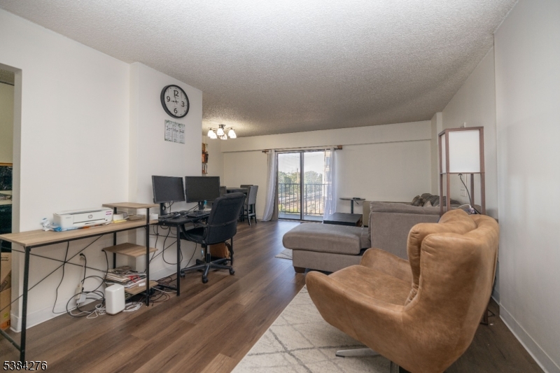 Linden Towers - Residential