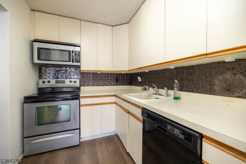 Linden Towers - Residential