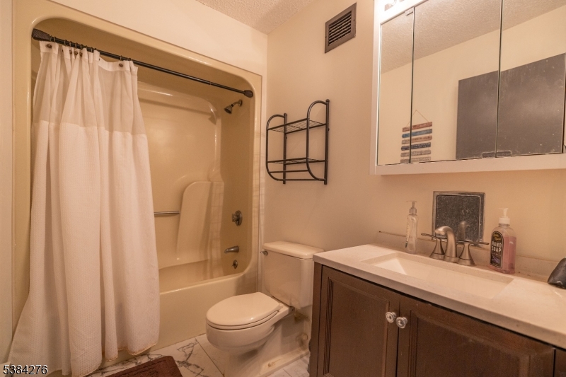 Linden Towers - Residential