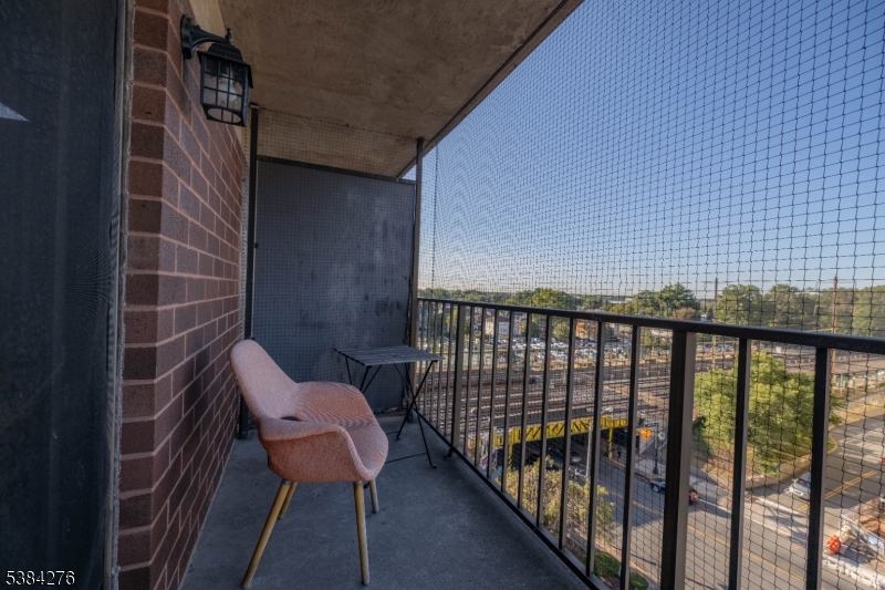 Linden Towers - Residential