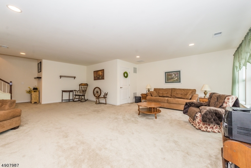 Mountain Ridge - Residential