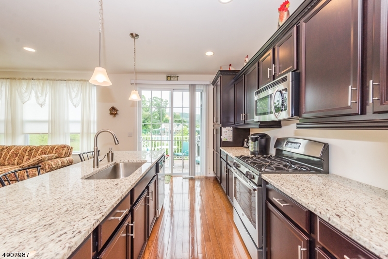 Mountain Ridge - Residential