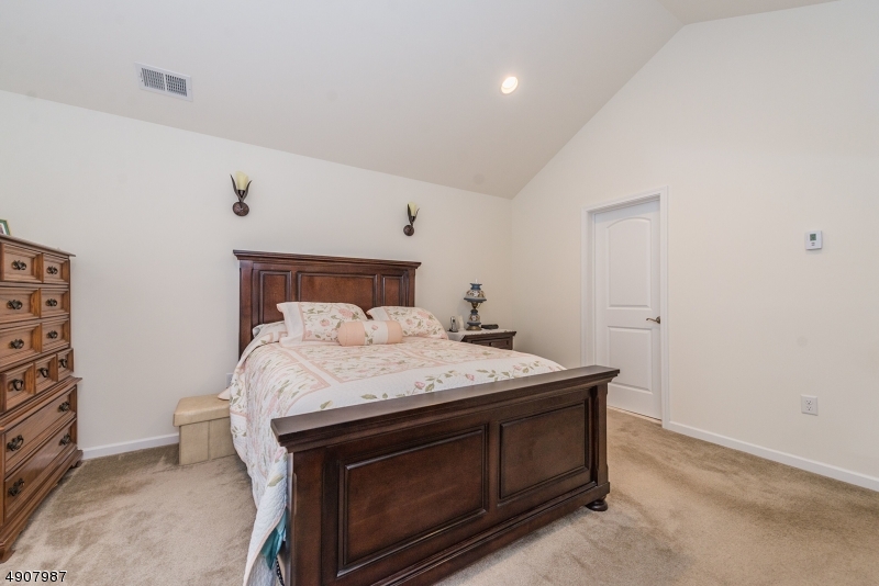 Mountain Ridge - Residential