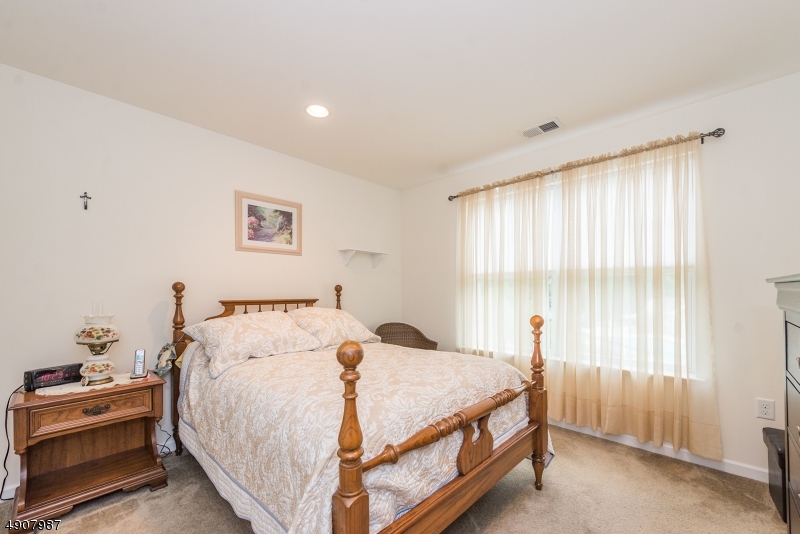 Mountain Ridge - Residential