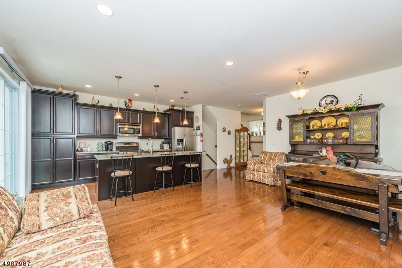 Mountain Ridge - Residential