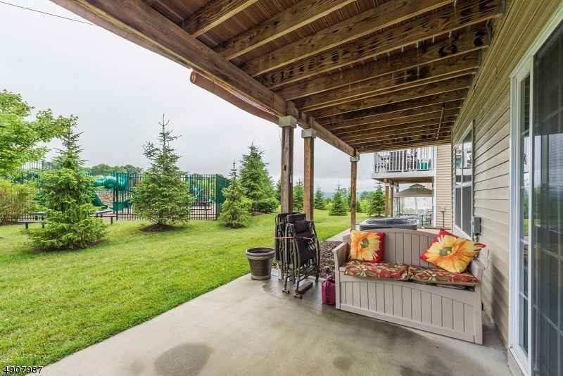 Mountain Ridge - Residential