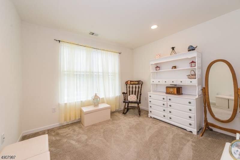 Mountain Ridge - Residential