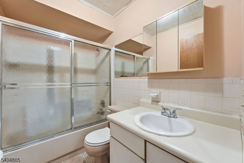 Edison Glen Condo - Residential