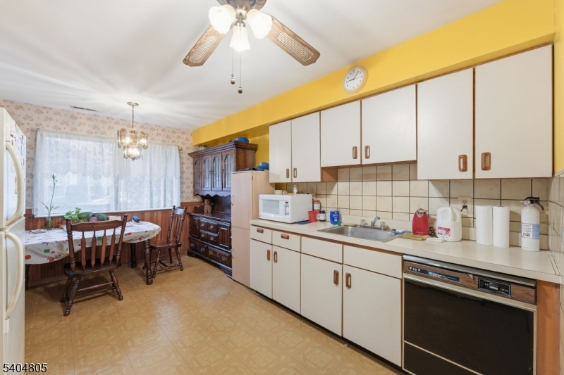 Edison Glen Condo - Residential