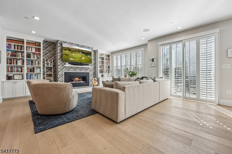 Villas at Warren - Residential