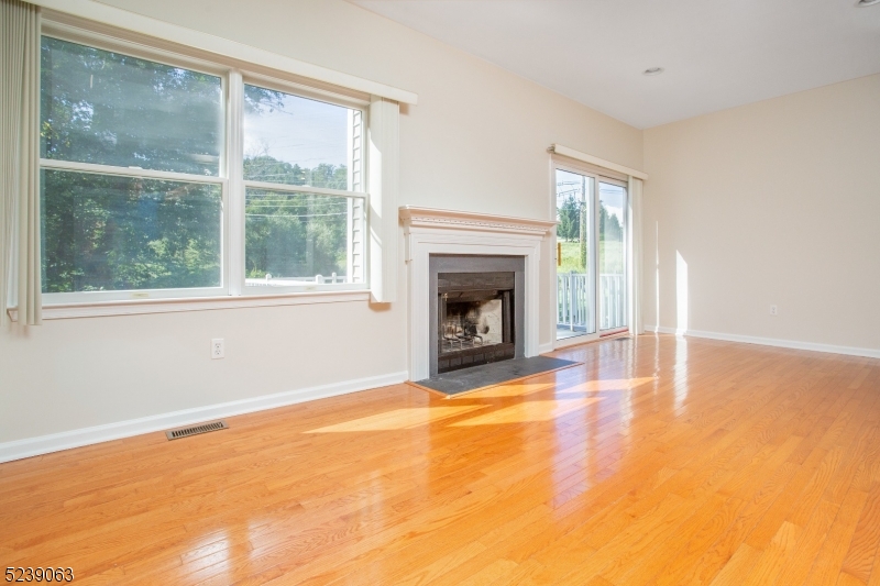 Glenmont Commons - Residential Lease