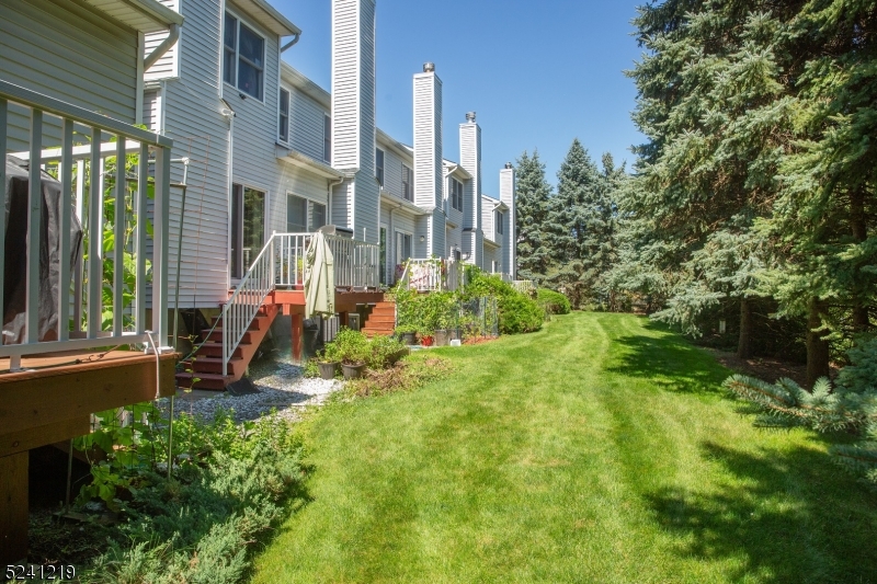 Glenmont Comnons - Residential