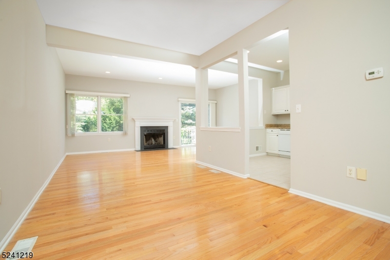 Glenmont Comnons - Residential