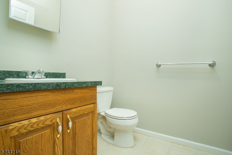 Glenmont Comnons - Residential