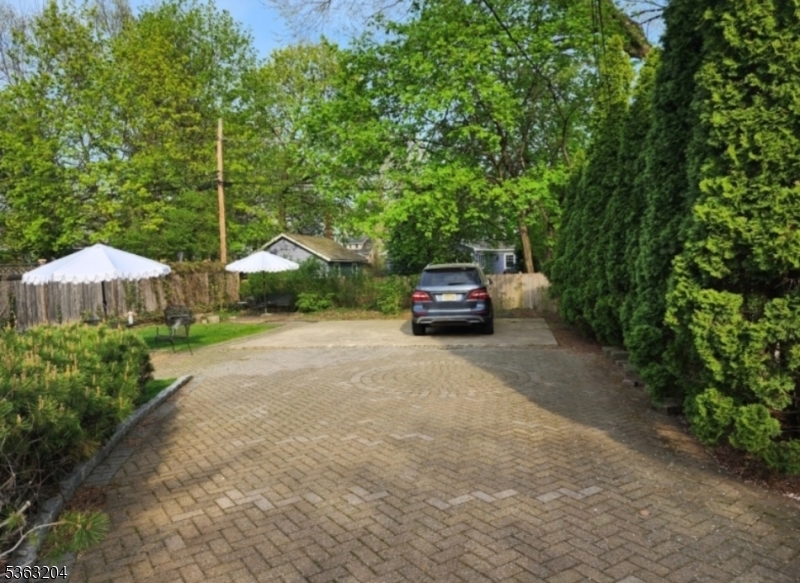 Watchung Plaza - Residential Lease