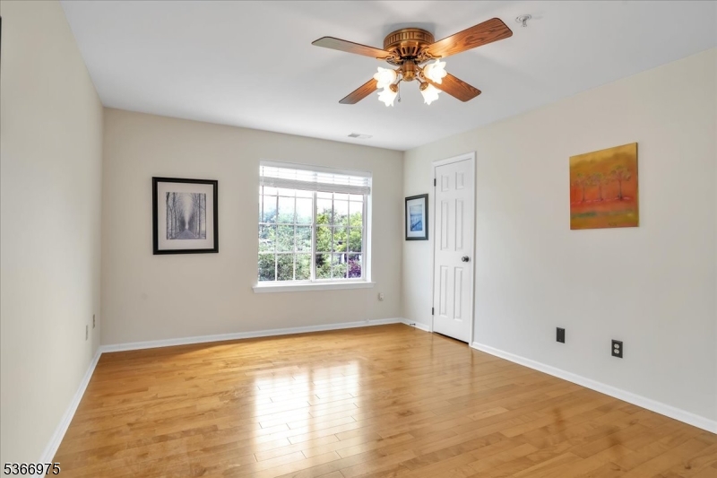 Sutton Woods - Residential