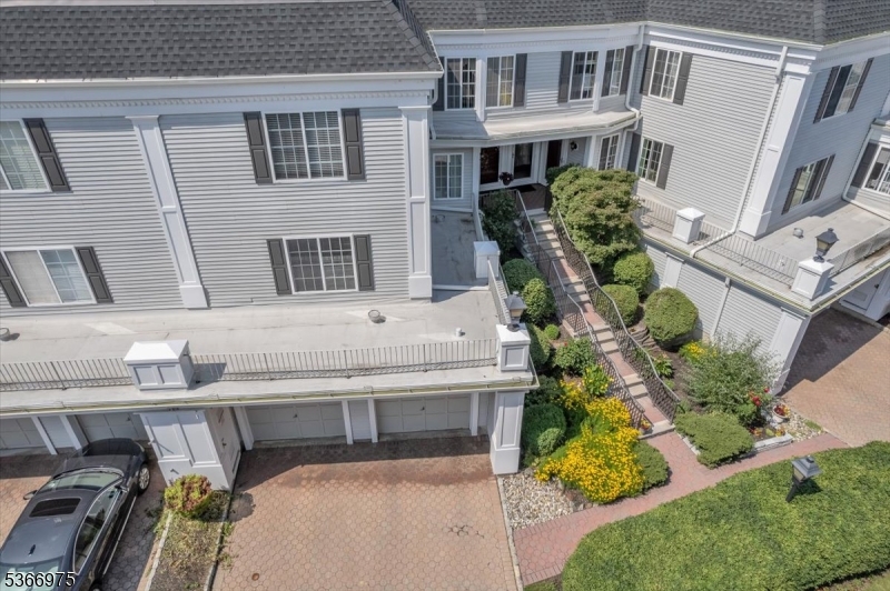 Sutton Woods - Residential