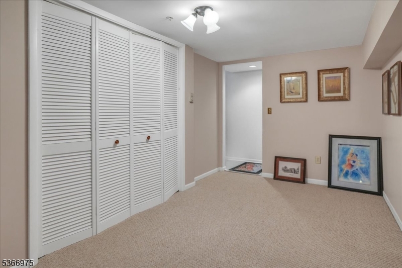 Sutton Woods - Residential