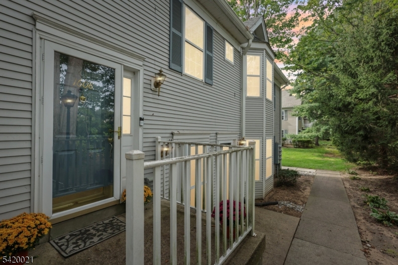 Condo - Residential