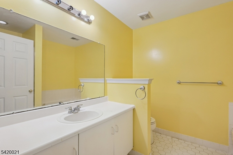 Condo - Residential