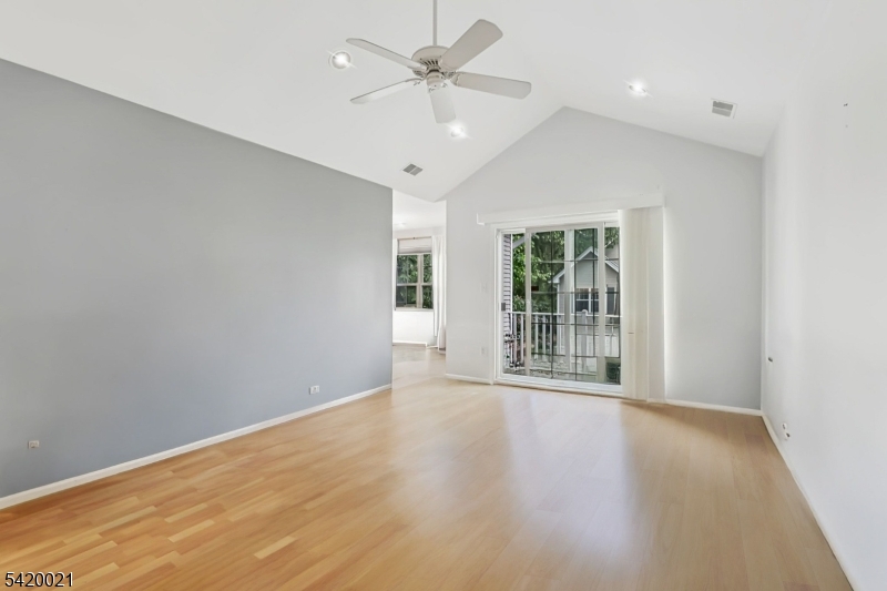 Condo - Residential