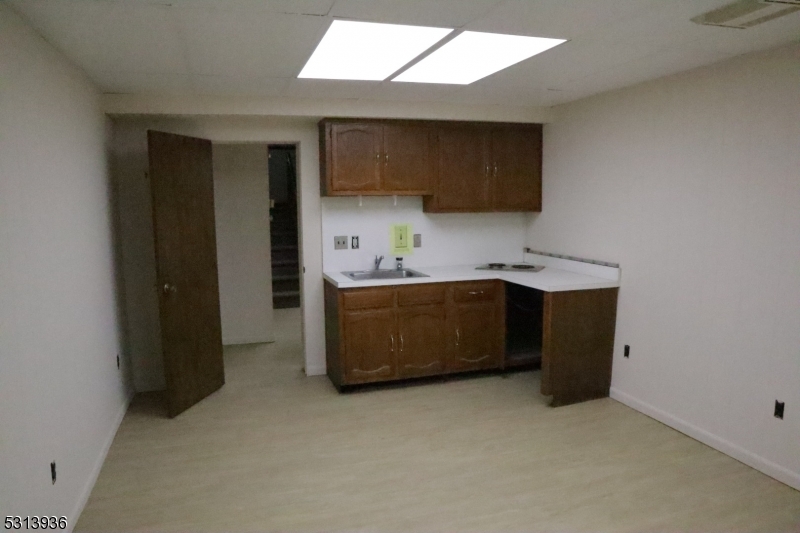 Somerville Boro, New Jersey 08876, United States, ,Residential,Active,43123