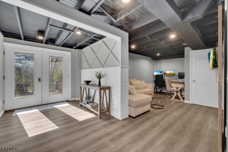 Lake Shawnee - Residential