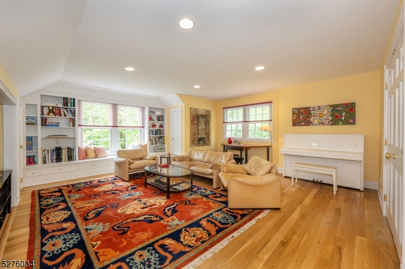 Highland Woods - Residential