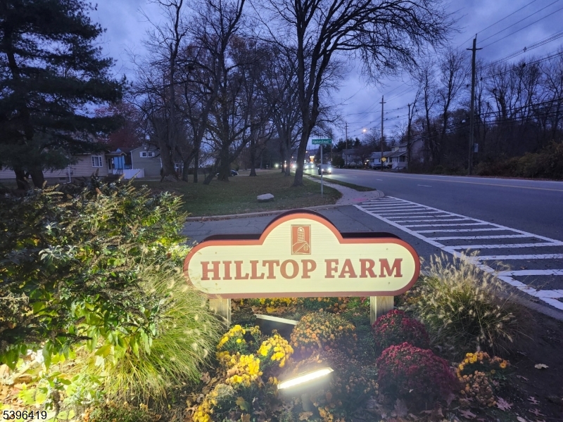 Hilltop Farms - Residential