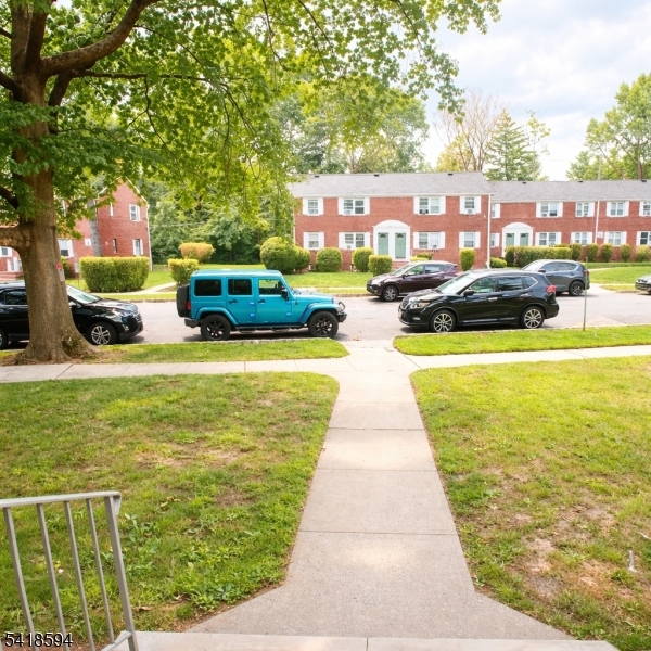 Ardleigh Park Condominiums - Residential