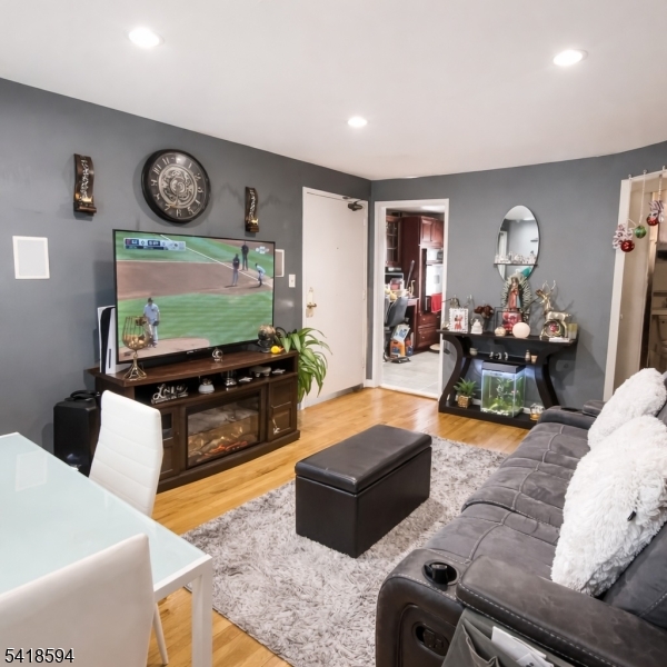 Ardleigh Park Condominiums - Residential