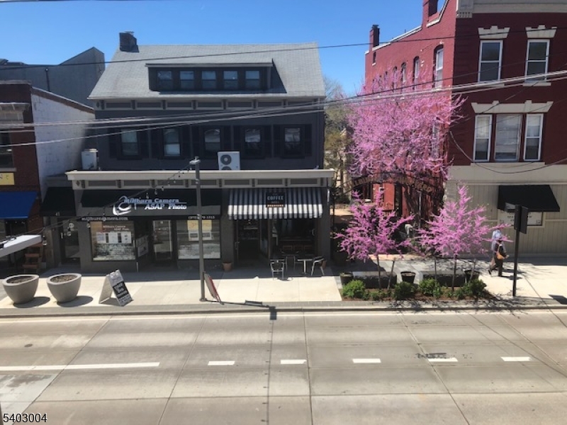 Downtown - Commercial Lease