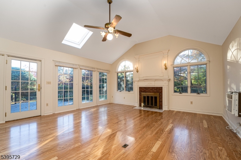 Three Bridges/ Forrest Hill - Residential